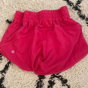 lululemon sonic pink track short